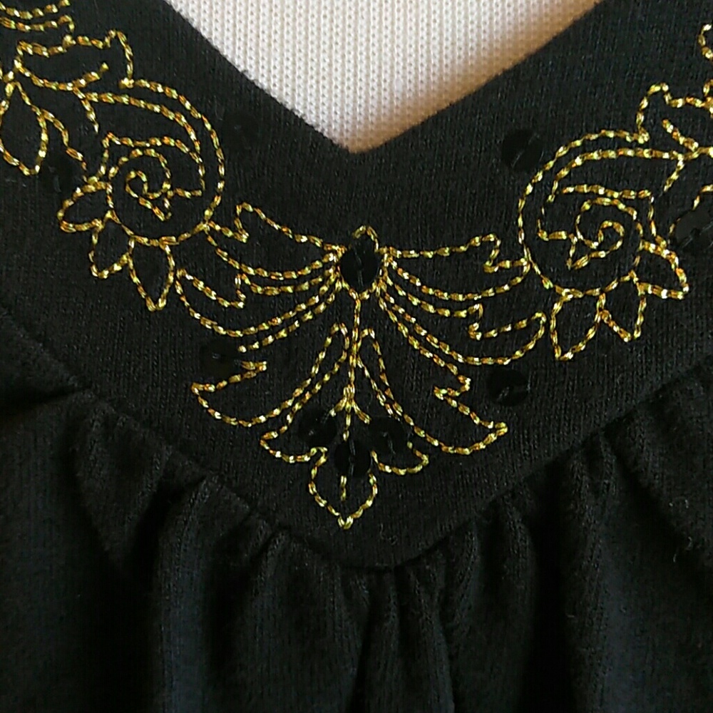 Ladies Plus Size Top - Picture 2 of 3